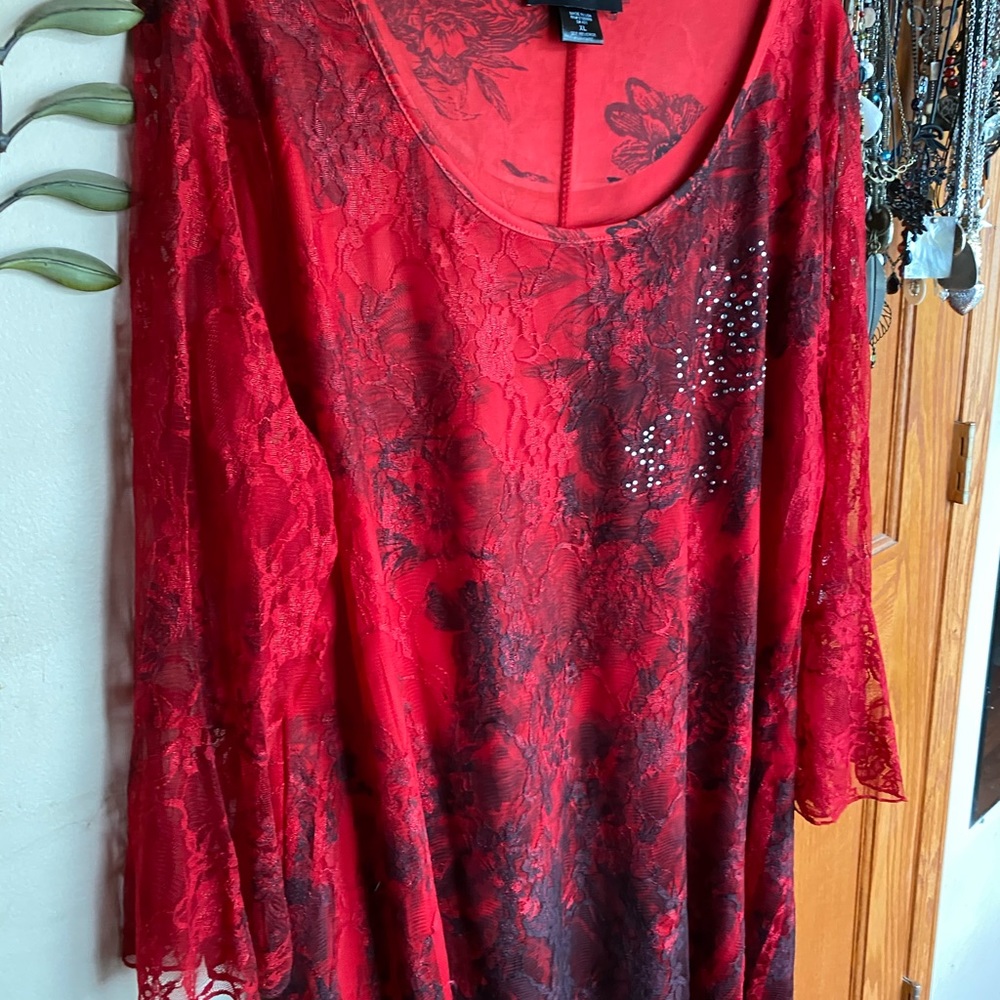 Women’s shirts. Sizes Xl , 1X, - Picture 4 of 8